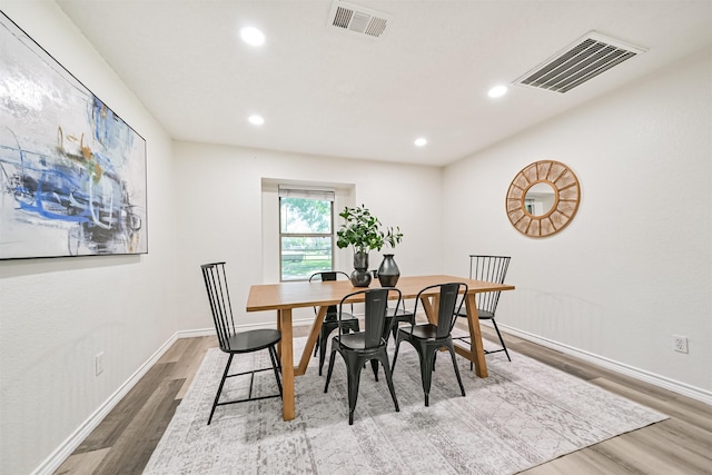 6315 Amie Ln Unit Cr879, Pearland, TX 77584 - dining space with wood finished floors, recessed lighting, and baseboards