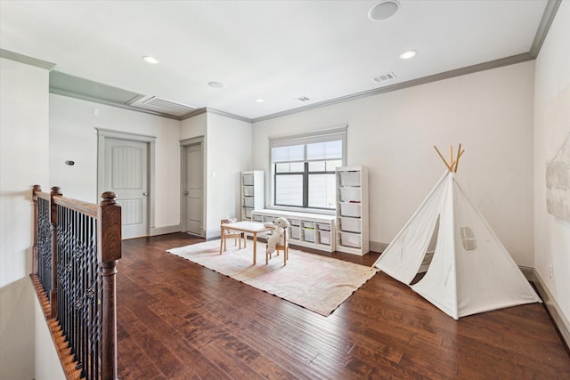 1243 Cheshire Ln, Houston, TX 77018 - recreation room with crown molding, wood finished floors, recessed lighting, and baseboards