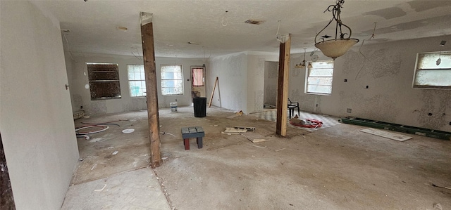 9830 Sagelake Ln, Houston, TX 77089 - interior space featuring healthy amount of natural light