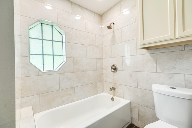 105 Wisteria St, Lake Jackson, TX 77566 - full bath with toilet and bathtub / shower combination