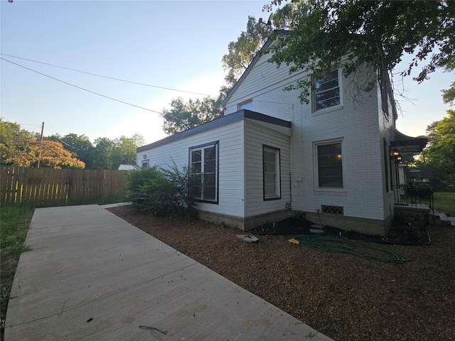 301 Harold St, Crockett, TX 75835 - view of side of property featuring brick siding
