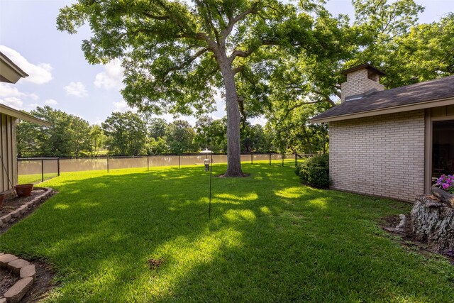 613 Bolling Green Dr, Wharton, TX 77488 - view of yard