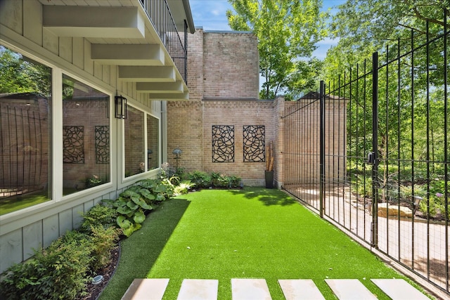 7 Woodstone St, Houston, TX 77024 - view of yard