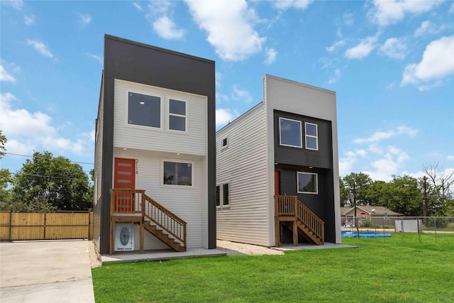 2114 Des Chaumes St, Houston, TX 77026 - back of house with stairway