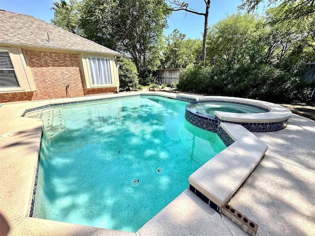8910 Everhart Ln, Houston, TX 77040 - view of pool with a pool with connected hot tub