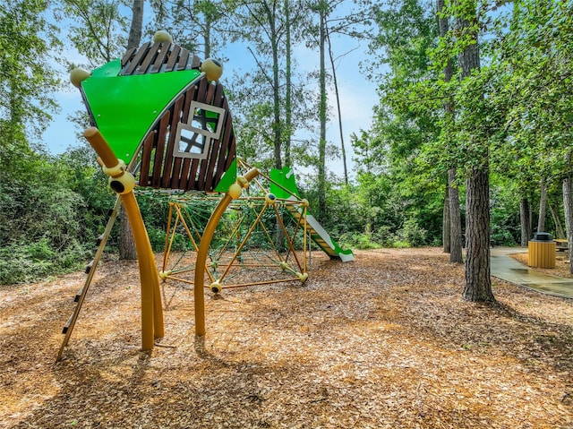 1586 Ancient Oak Ln, Conroe, TX 77301 - view of play area