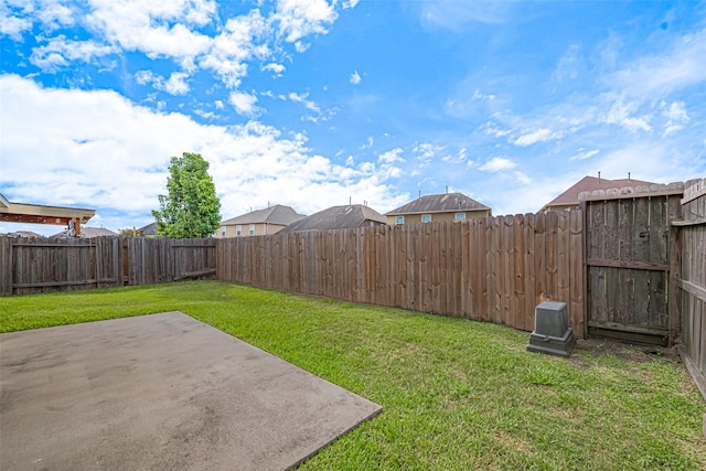 1219 Newsome Glenn Dr, Houston, TX 77090 - view of yard featuring a patio
