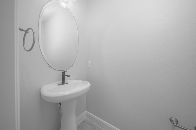 27910 Wedgeoak Ct, Katy, TX 77494 - bathroom with baseboards