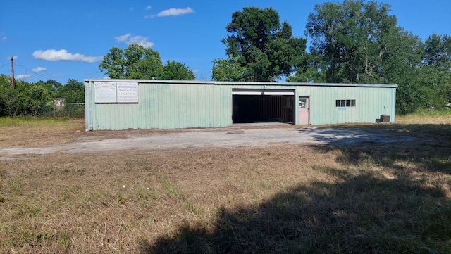 610 New York St, Navasota, TX 77868 - view of pole building featuring central air condition unit