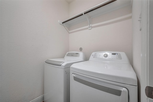 11202 Bluewater Lagoon Cir, Cypress, TX 77433 - laundry room with independent washer and dryer