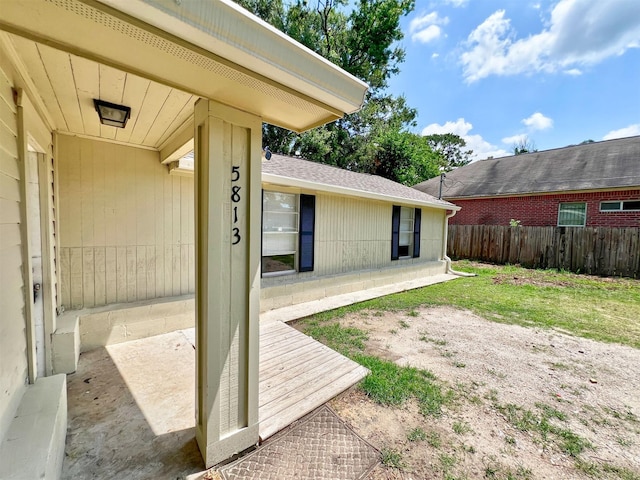5813 Mayle St, Houston, TX 77016 - view of yard