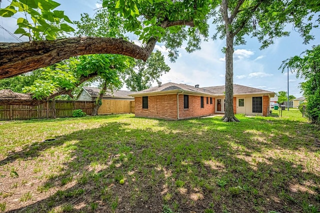 2218 Silverbonnet St, Houston, TX 77055 - view of fenced backyard
