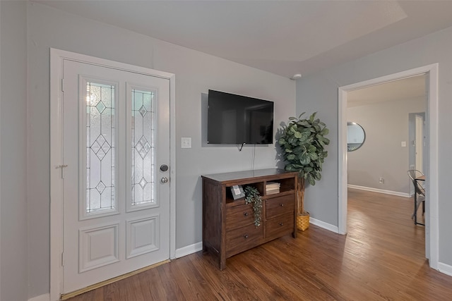 2218 Silverbonnet St, Houston, TX 77055 - entryway featuring wood finished floors and baseboards