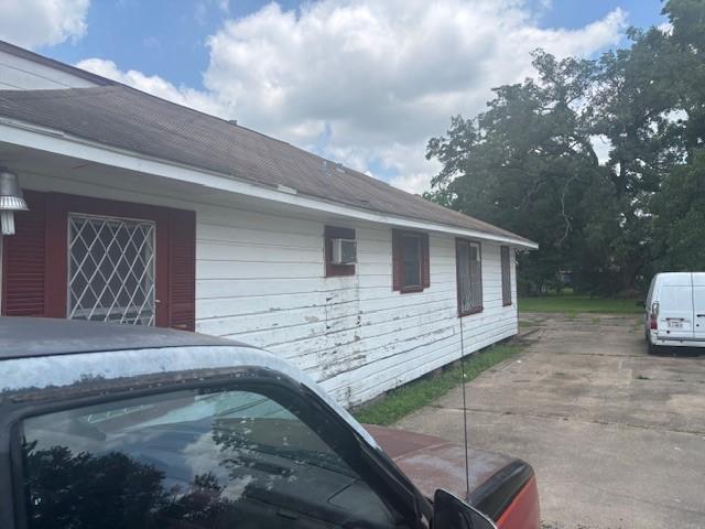 2513 Bostic St, Houston, TX 77093 - view of side of home