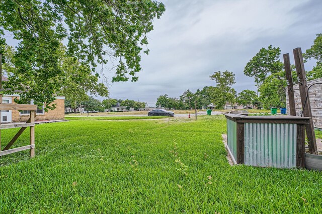 403 S Velasco St, Angleton, TX 77515 - photo 27