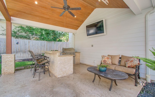 4516 Palmetto St, Bellaire, TX 77401 - view of patio / terrace with an outdoor living space and ceiling fan