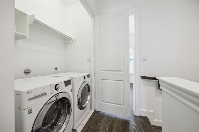 3405 Timbergrove Heights St, Houston, TX 77008 - laundry area with independent washer and dryer, dark wood-style flooring, and baseboards