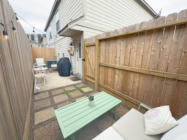 1919 Bailey St, Houston, TX 77006 - view of patio / terrace