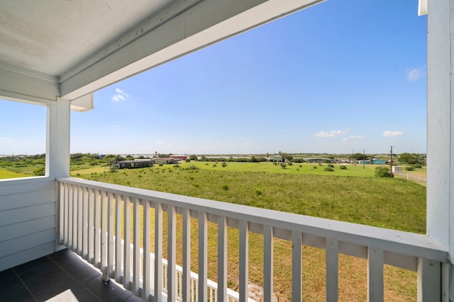 3582 County Road 476, Palacios, TX 77465 - balcony with a rural view