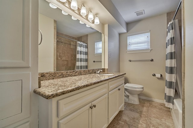10411 Londonderry Dr, Houston, TX 77043 - bathroom with vanity, toilet, baseboards, and shower / bath combo with shower curtain