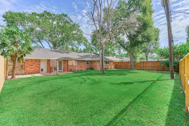 10411 Londonderry Dr, Houston, TX 77043 - view of yard featuring a patio