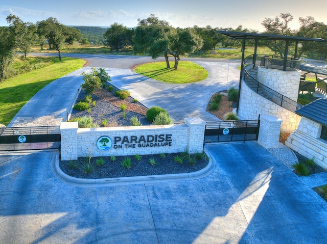 1609 Paradise Pkwy, Canyon Lake, TX 78133