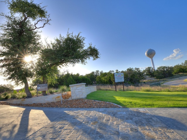 1609 Paradise Pkwy, Canyon Lake, TX 78133
