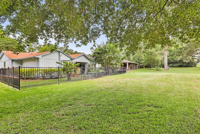12121 Maverick Dr, Willis, TX 77378 - view of yard