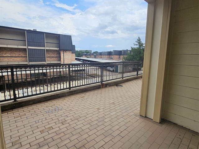 7575 Kirby Dr Unit 1104, Houston, TX 77030 - view of patio / terrace featuring a balcony