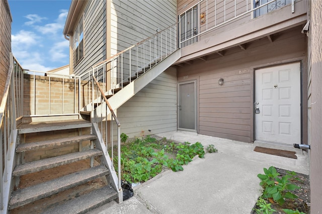 8385 Sands Point Dr Unit 5, Houston, TX 77036 - view of property entrance