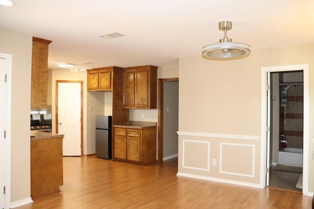931 12th St, Dickinson, TX 77539 - photo 11