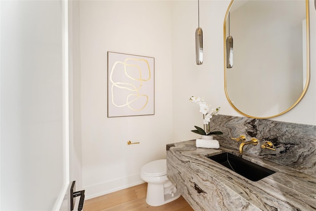 1741 Chippendale Rd, Houston, TX 77018 - bathroom featuring wood finished floors and vanity