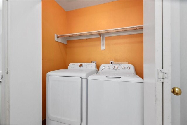 8702 Cold Lake Dr, Houston, TX 77088 - laundry area featuring washer and clothes dryer