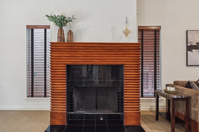 1112 Jackson Blvd, Houston, TX 77006 - detailed view of baseboards and a fireplace
