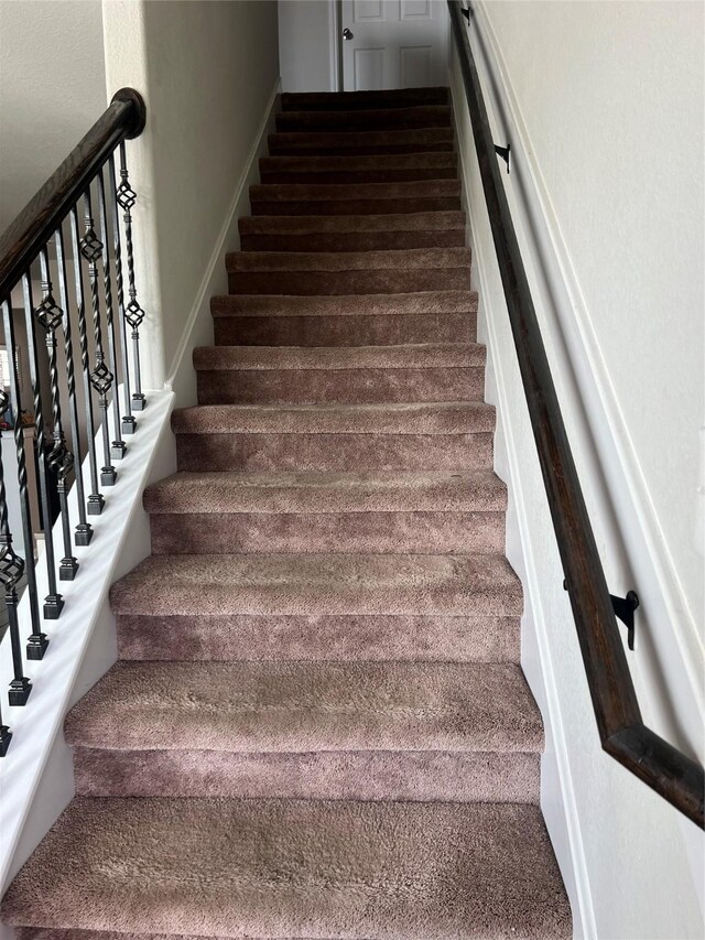 11111 Grape Hyacinth Ln, Houston, TX 77044 - view of stairs