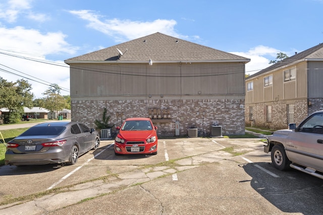 700 Lyle W Ave Unit B, Cleveland, TX 77327 - view of uncovered parking lot