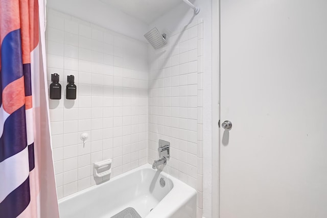 2003 Hidden Creek Dr, Houston, TX 77339 - full bathroom featuring shower / bath combination with curtain