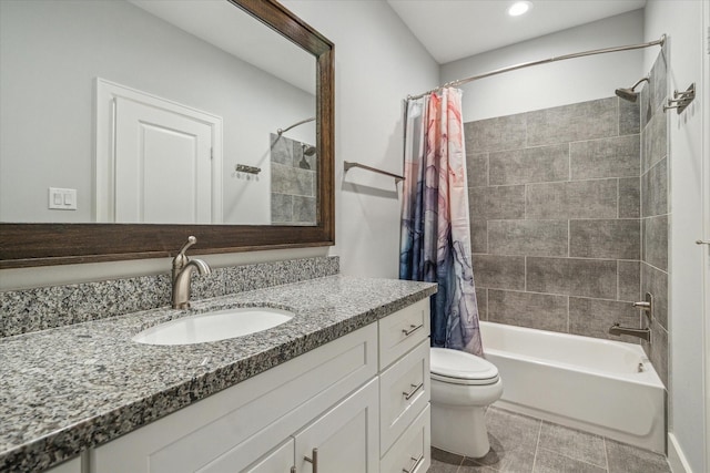 706 Olive St Unit B, Houston, TX 77007 - bathroom featuring vanity, shower / bath combo with shower curtain, toilet, recessed lighting, and tile patterned flooring