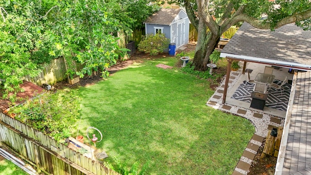 10507 Stockman Ln, Sugar Land, TX 77498 - view of yard featuring a patio area
