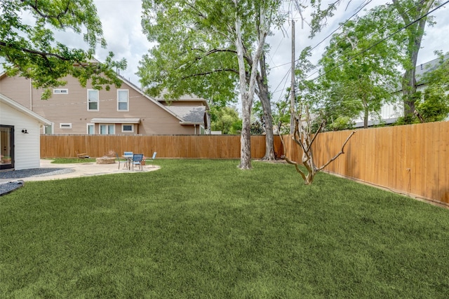 1730 Wakefield Dr, Houston, TX 77018 - view of yard featuring a patio area