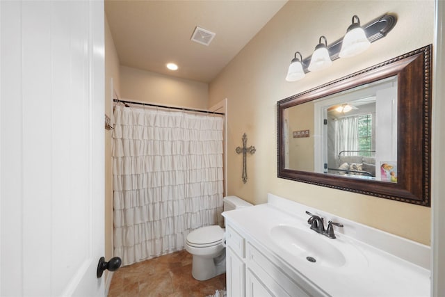 5112 E Settlers Bnd, Montgomery, TX 77316 - bathroom with vanity, toilet, and a shower with curtain