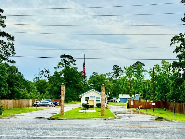 445 Carolcrest Ln, Livingston, TX 77351