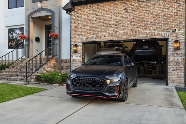 4019 Drummond St, Houston, TX 77025 - entrance to property with driveway and brick siding