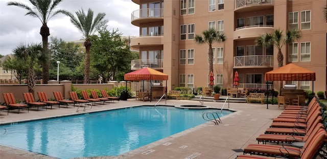 3505 Sage Rd Unit 1807, Houston, TX 77056 - community pool with a patio