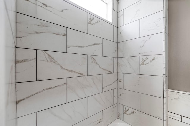 1509 Summer St, Houston, TX 77007 - full bathroom with  shower combination