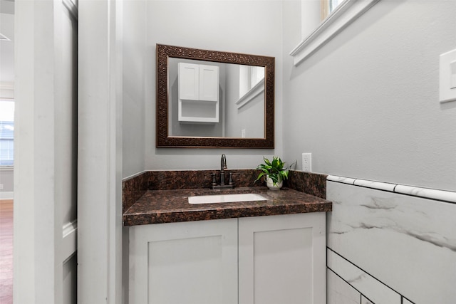 1509 Summer St, Houston, TX 77007 - bathroom featuring vanity