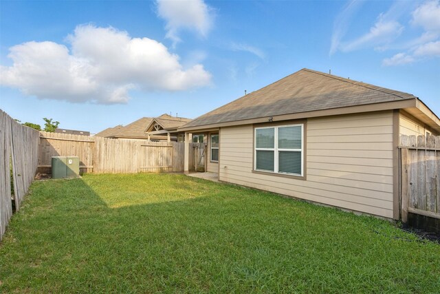 12911 Italian Cypress Trl, Houston, TX 77044 - view of yard