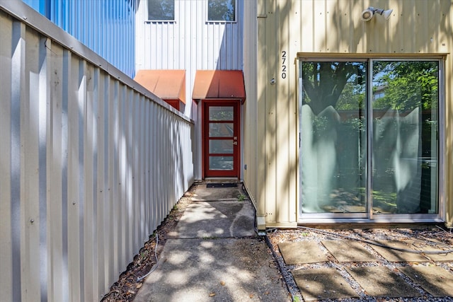 2720 La Branch St, Houston, TX 77004 - doorway to property with board and batten siding