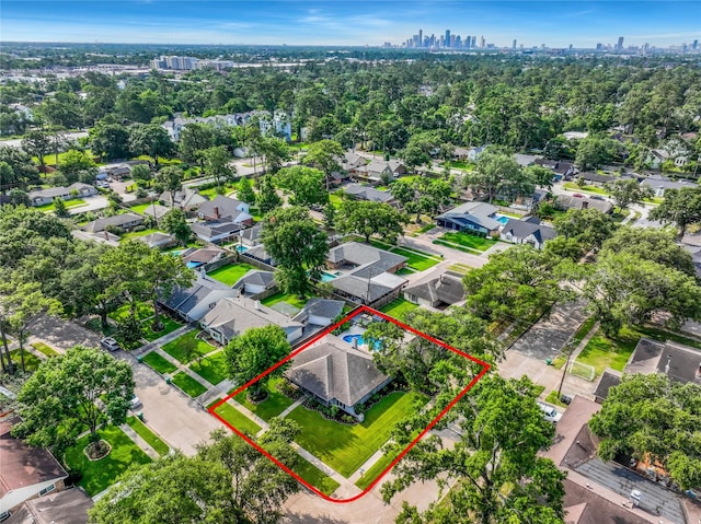 963 Thornton Rd, Houston, TX 77018 - view of property location with property parcel outlined and skyline