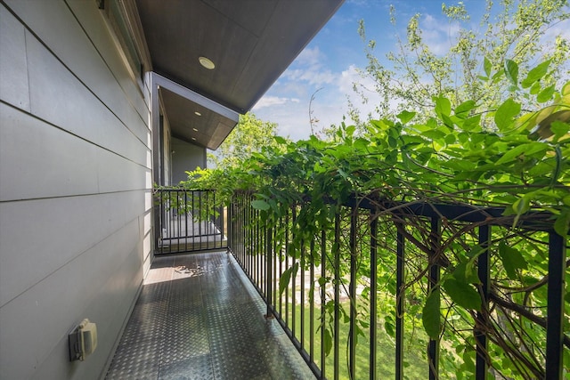5121 Elysian St, Houston, TX 77009 - view of balcony